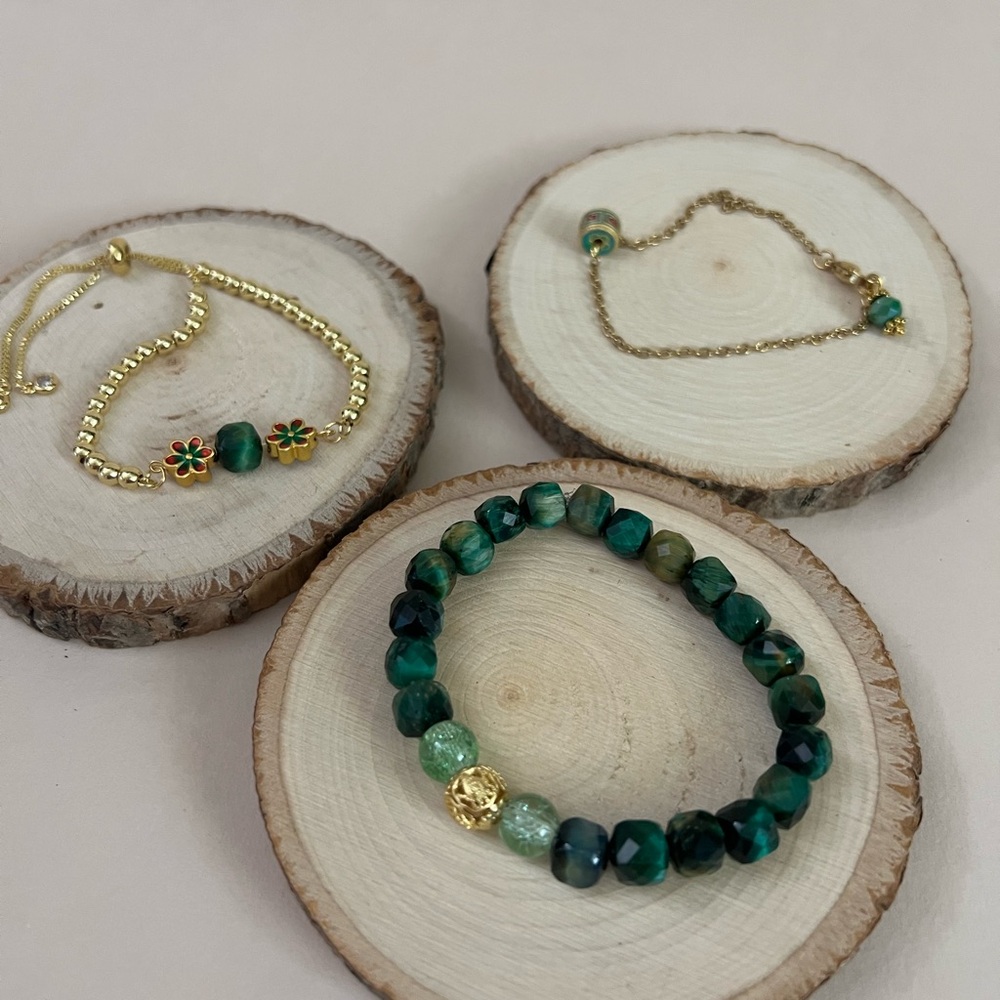 Elegant Green and Gold Beaded Bracelet Set